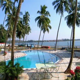 Dolphin Bay Hotel Goa Exterior photo